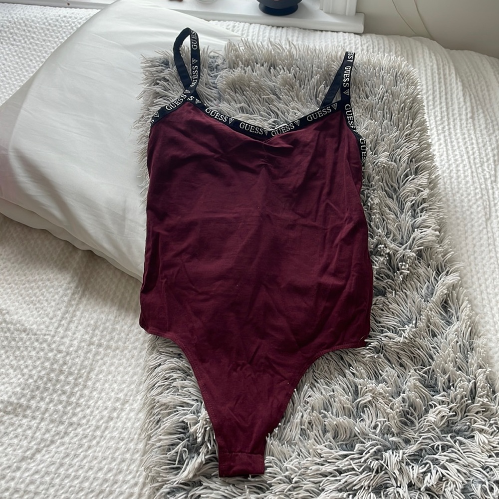 Guess tank top- small flaw on the front ruched seam but can easily be fixed!